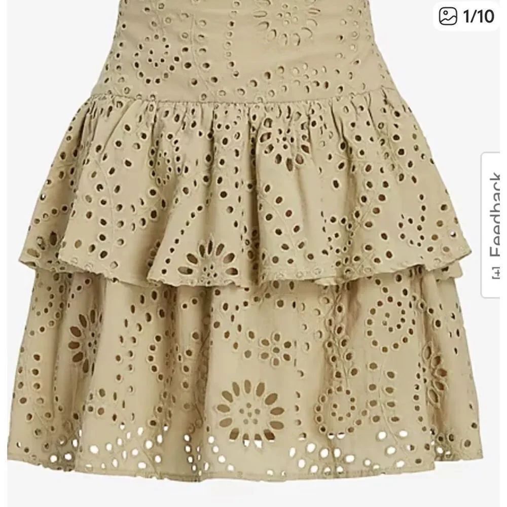 Express Super High Waisted Eyelet Tiered Ruffle Mini Skirt size 6 NWT light gree